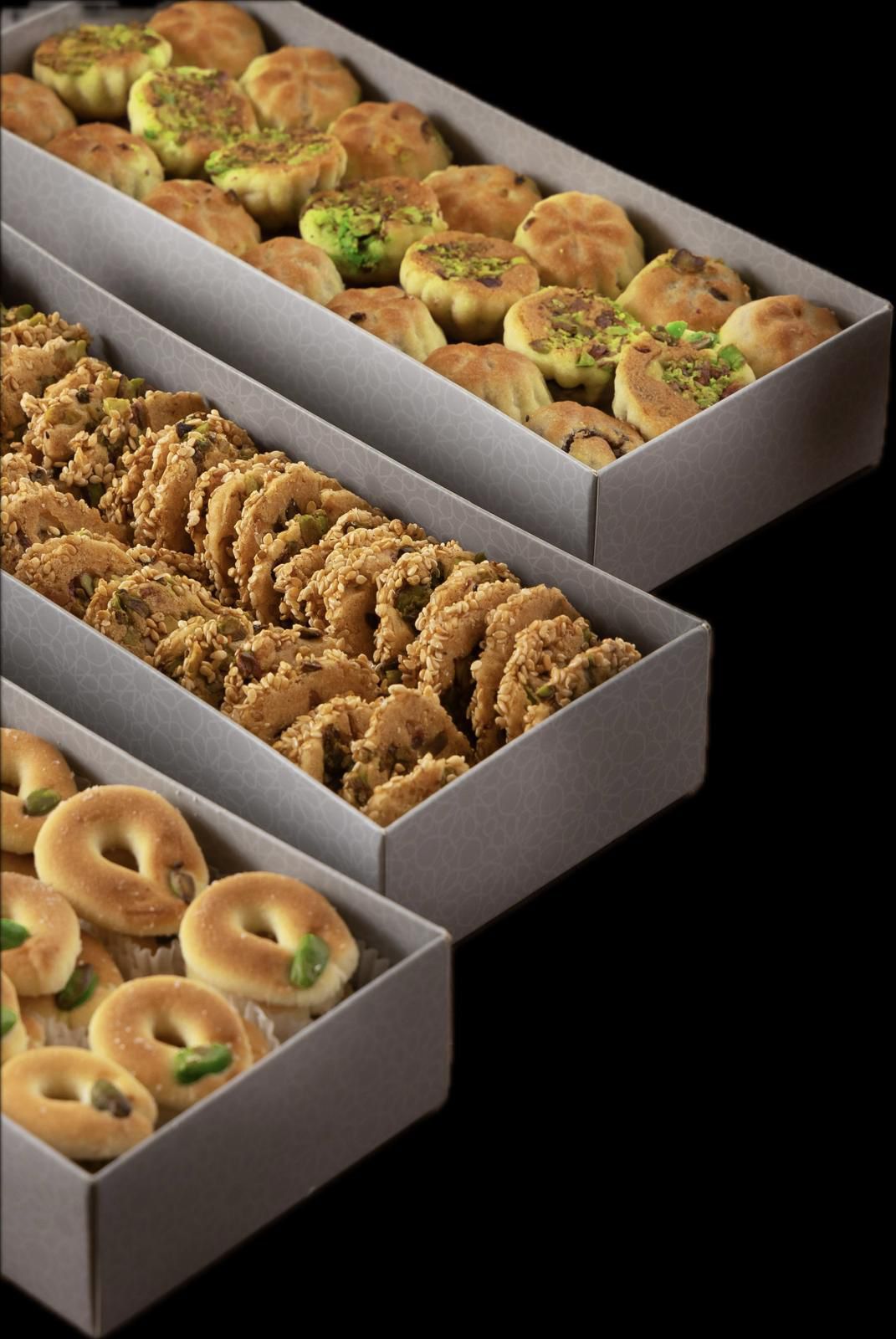 Dry Sweets Box (Barazek + Maamoul + Gharibeh) 1kg